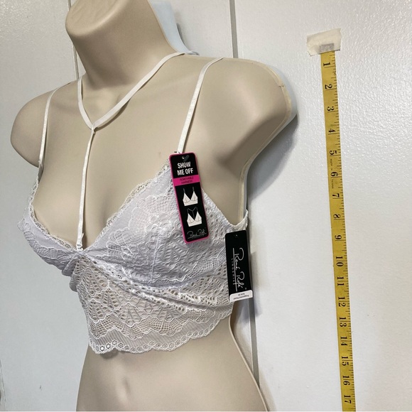 Bralette Lightly lined Semi-sheer Lace Medium and Large - Picture 5 of 16